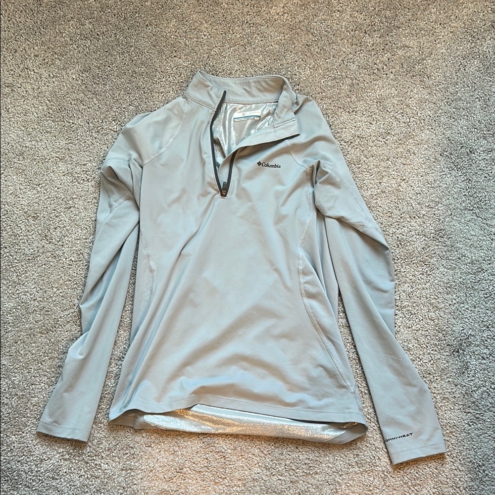 Columbia Women's Light Gray Long Sleeve Top